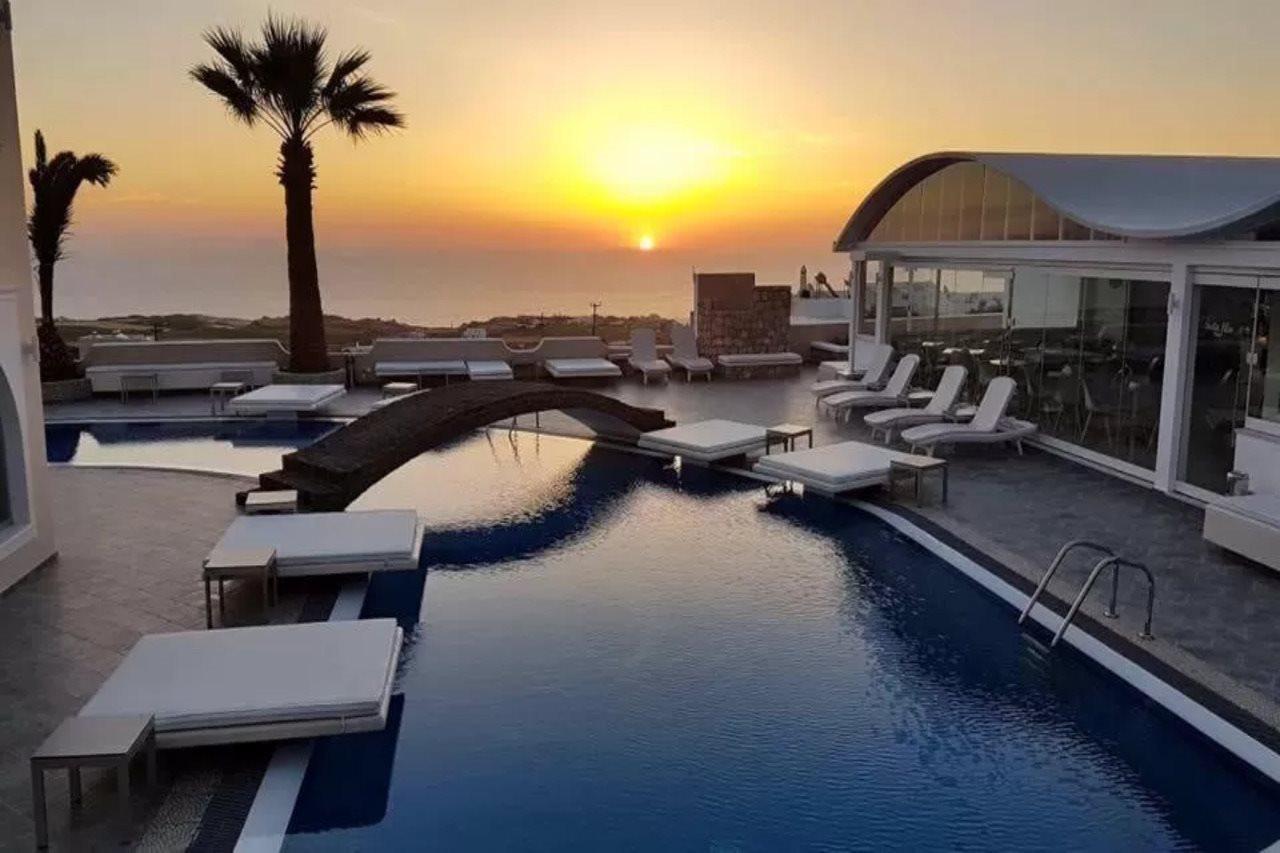 B Suites ثيرا المظهر الخارجي الصورة