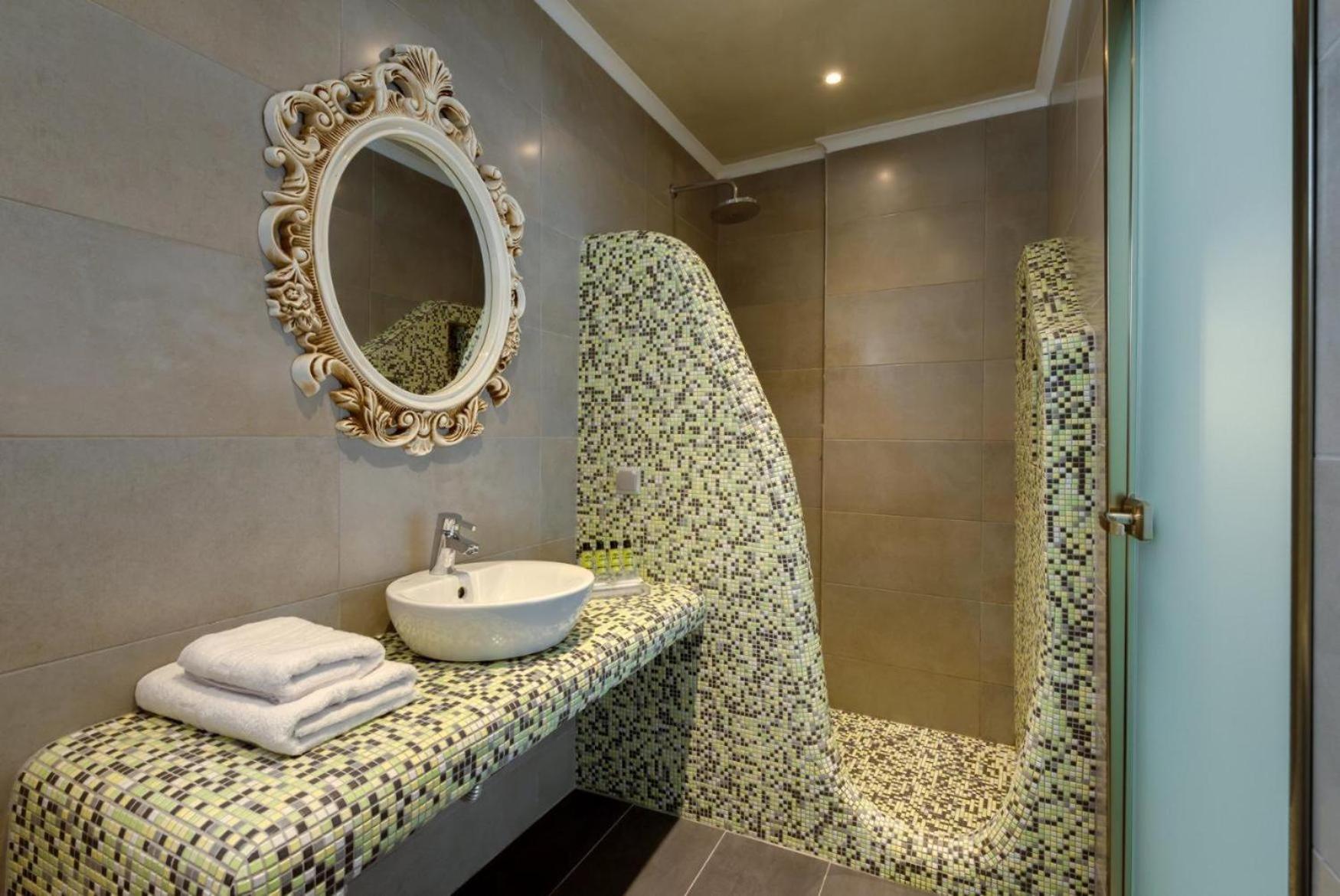 B Suites ثيرا المظهر الخارجي الصورة