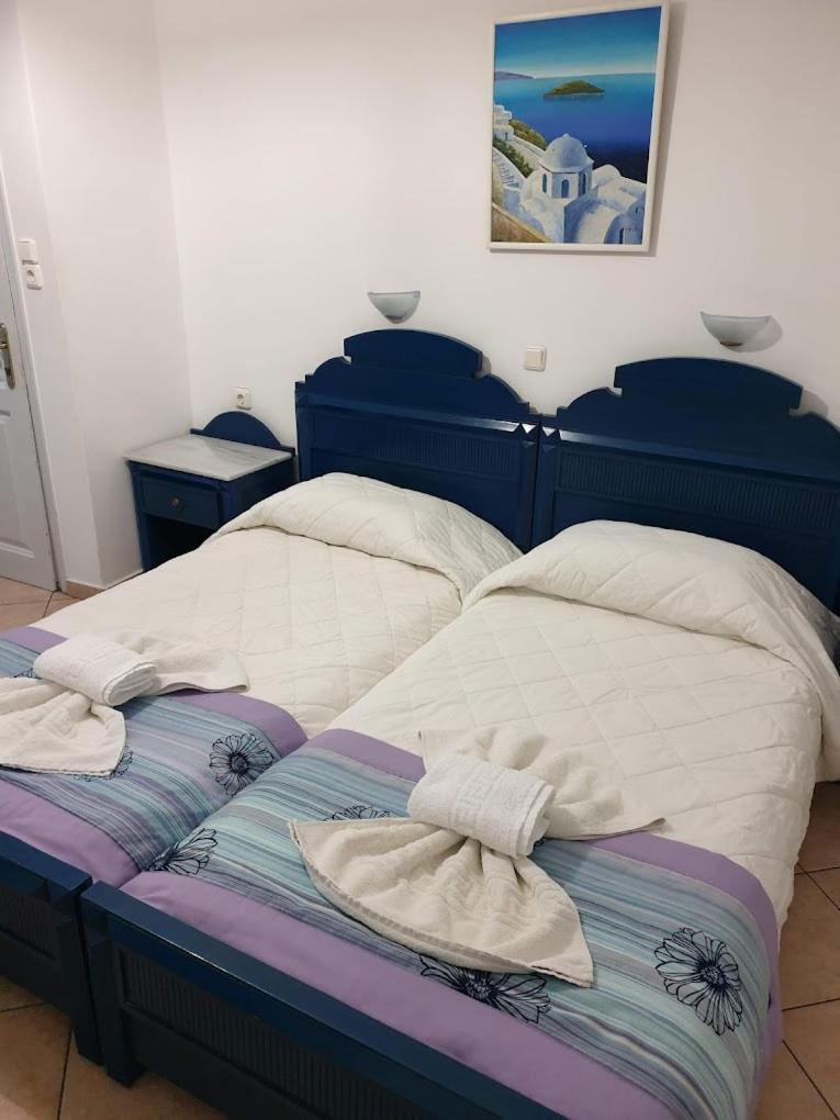 B Suites ثيرا الغرفة الصورة