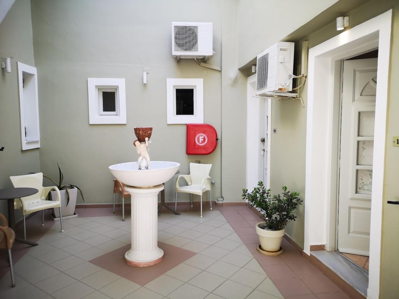 B Suites ثيرا الغرفة الصورة
