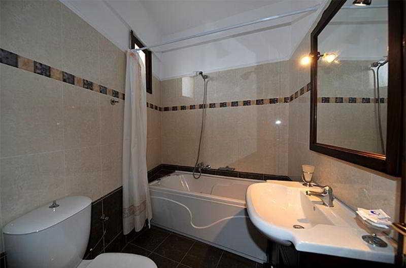 B Suites ثيرا المظهر الخارجي الصورة