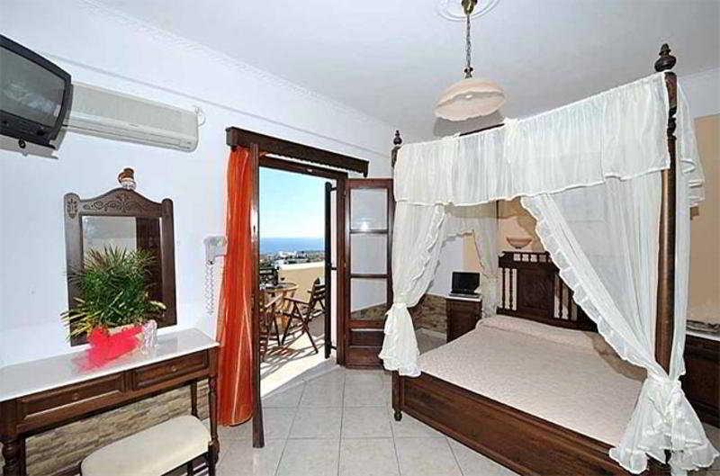 B Suites ثيرا المظهر الخارجي الصورة