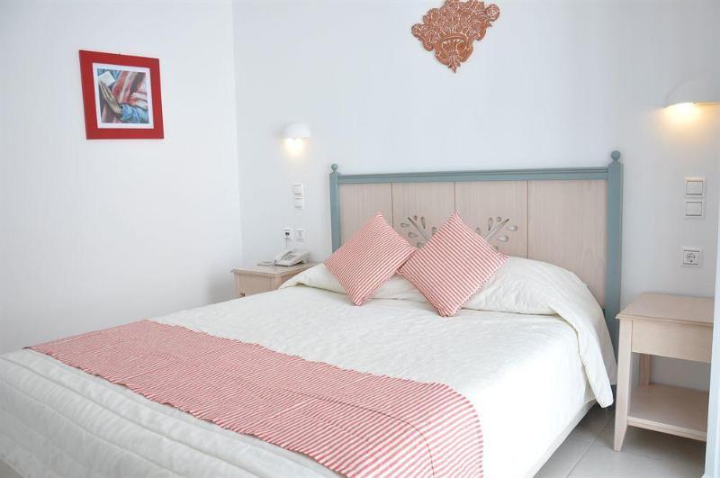 B Suites ثيرا المظهر الخارجي الصورة