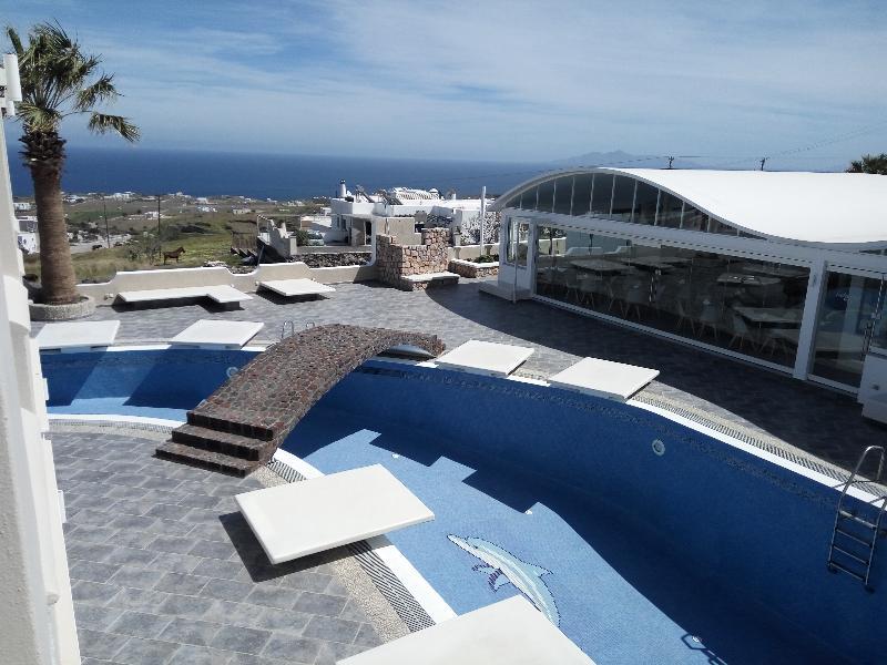 B Suites ثيرا المظهر الخارجي الصورة