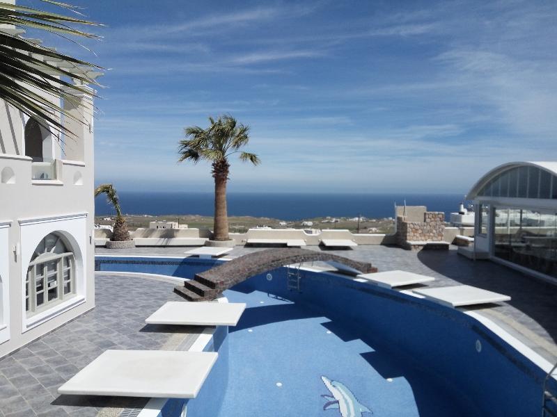 B Suites ثيرا المظهر الخارجي الصورة
