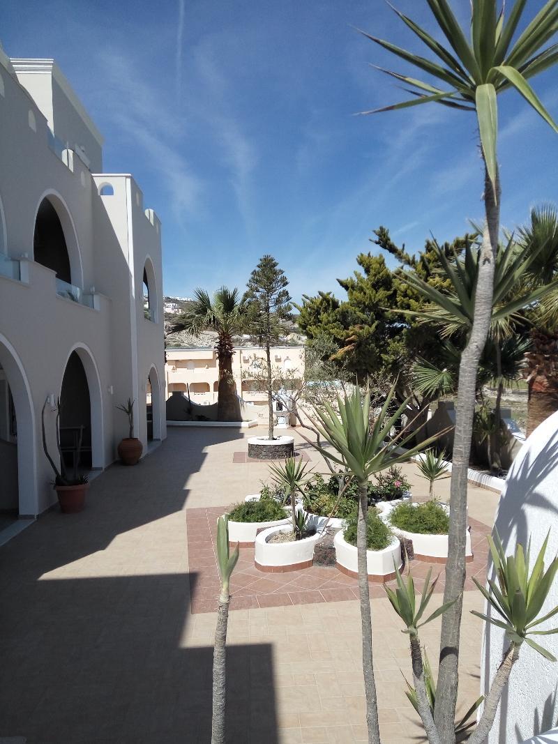 B Suites ثيرا المظهر الخارجي الصورة